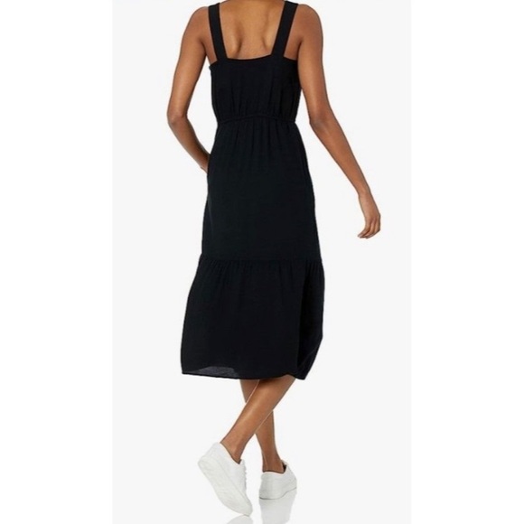 Amazon Essentials Women's Twill Tiered Fit and Flare Dress, Size medium - Picture 2 of 11